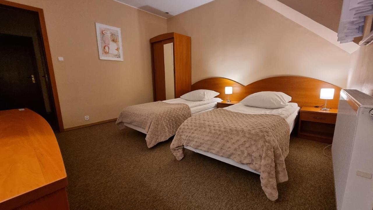 Hotel Jola Września Extérieur photo