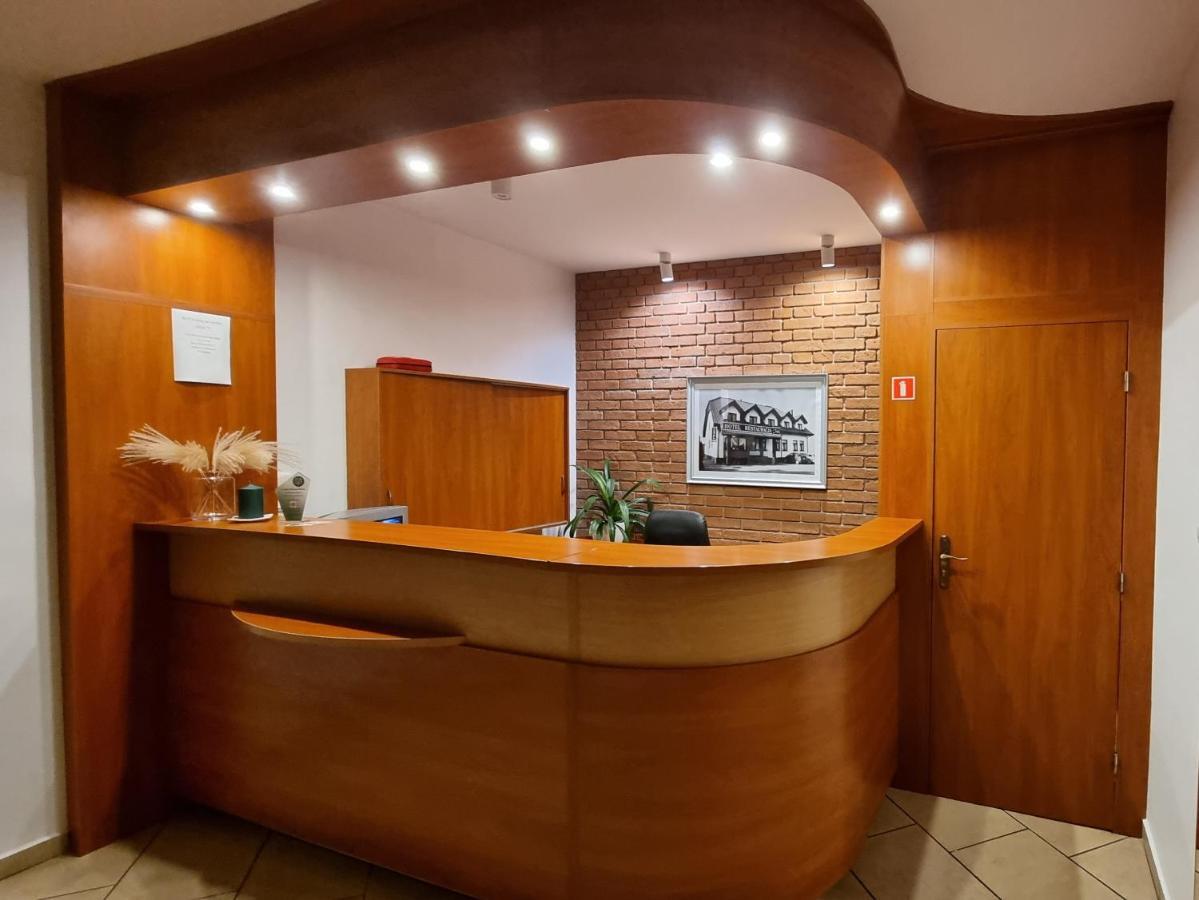 Hotel Jola Września Extérieur photo