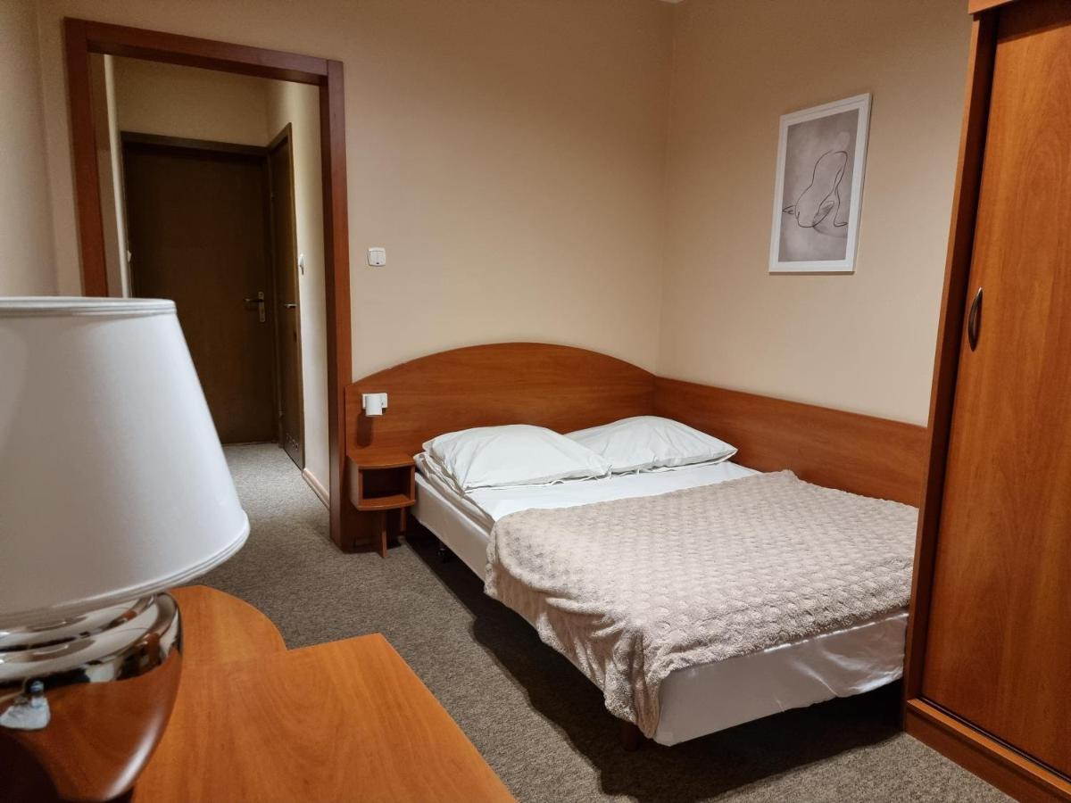 Hotel Jola Września Extérieur photo